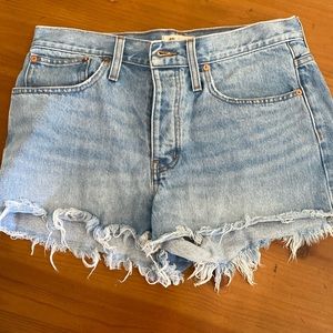 Madewell relaxed denim shorts size 29